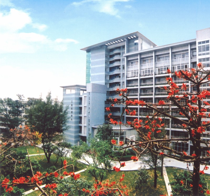 廣東(dōng)輕工(gōng)職業(yè)技(jì)術(shù)學院VR多(duō)平台模拟導遊實訓室建設項目